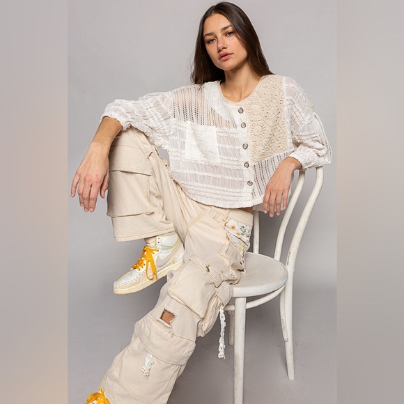 Chiffon & Crochet Woven Balloon Sleeve Top - POL - Picture 4 of 6